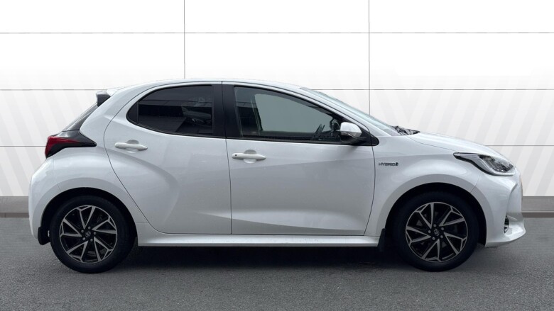 Toyota Yaris 1.5 Hybrid Design 5dr CVT Hybrid Hatchback